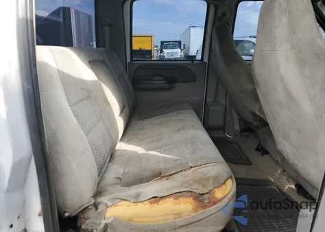 2001 Ford F550 Super Duty z USA, uszkodzony, nr VIN 1FDAW57F21EC04650